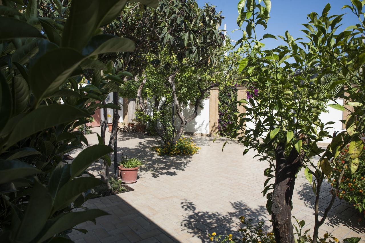 Bed and Breakfast L'Albero Porto Empedocle Exterior foto